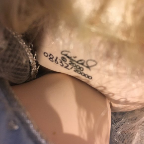 Vintage Marie Osmond Millennial Angel Doll - Picture 8 of 14